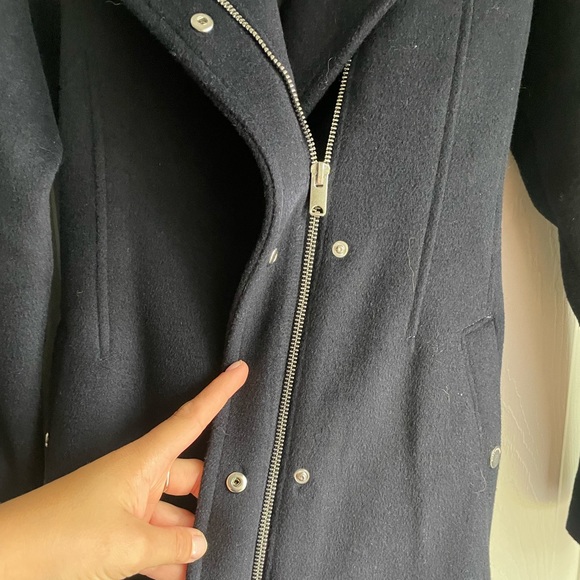 Fits true to size. I’ve only worn it twice. In great shape! - Picture 2 of 2